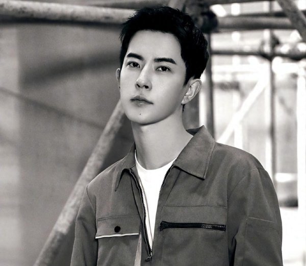 专业配资实操盘 于朦胧讣告后续：警界大V发文，曝案件定性细节，呼吁不要阴谋论